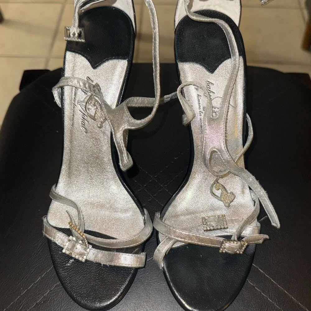 Baby Phat Silver Heels Elegant Design - Picture 6 of 12